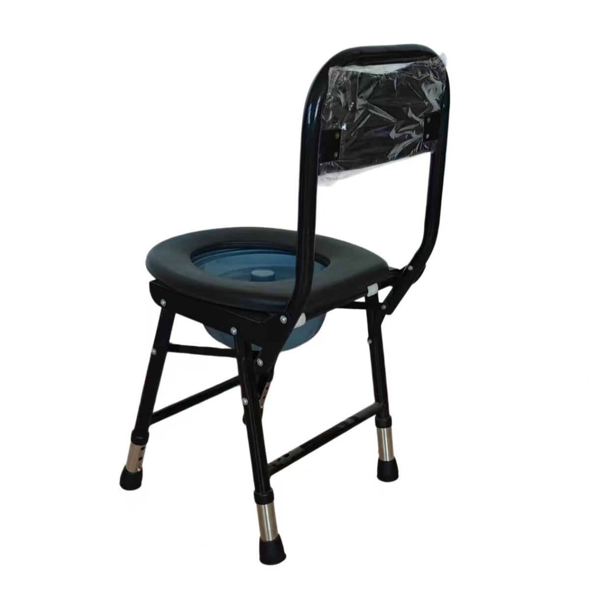 Silla cómodo negra con patas telescópicas y regatones antiderrapantes